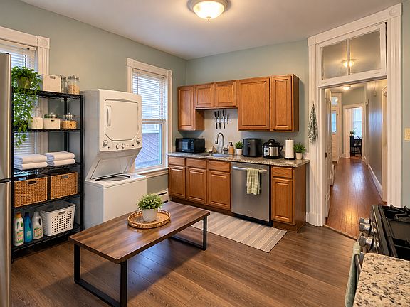 2nd image of 38 Cherokee St #2