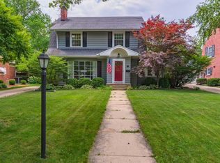 1109 Elmwood Rd, Bloomington, IL 61701