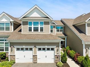 17 Lansing Way #17, Millis, MA 02054