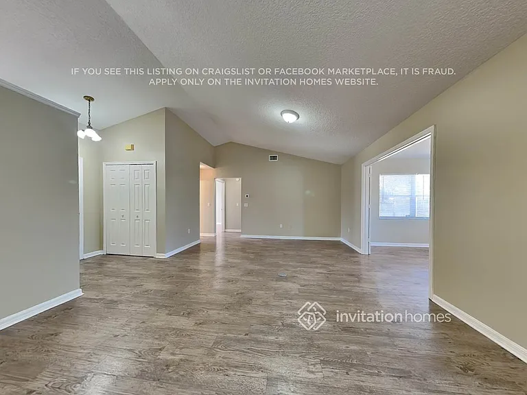 1318 Lake Idamere Blvd — Photo 3