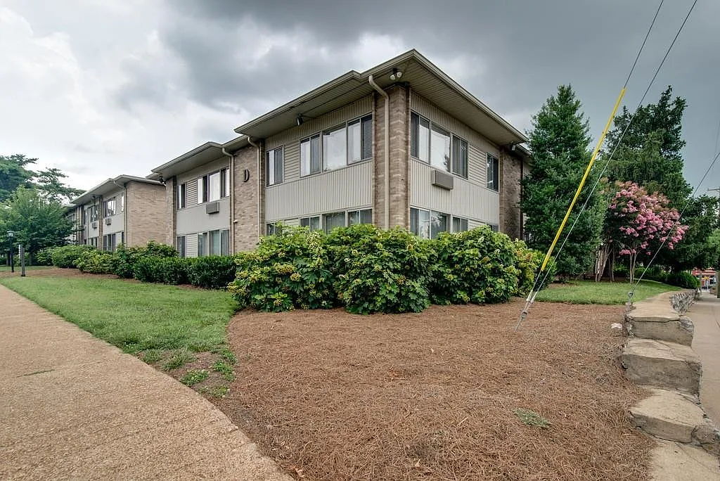 1 bed, 1.0 bath, 630 sqft, $1,100 — Photo 1