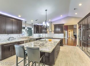 3131 Coachlight Cir, Las Vegas, NV 89117