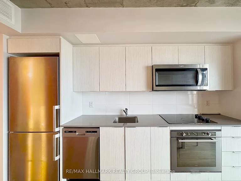 105 Champagne Ave S #1706 — Photo 10