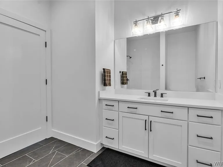 240 Lakefront Blvd — Photo 34