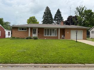 206 Sherwood Way, Bloomington, IL 61701