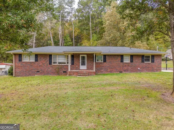 413 Blackberry Ln SE, Lindale, GA 30147