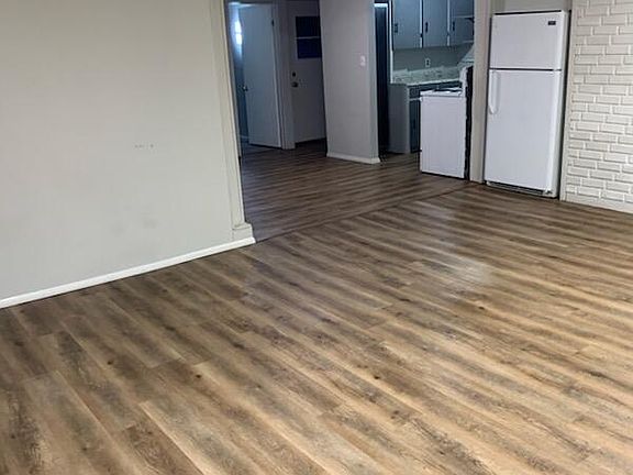 Living Room into dinning/kitchen