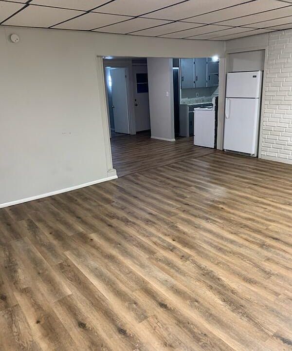 Living Room into dinning/kitchen