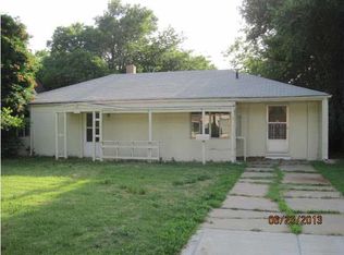 853 N Crestway St, Wichita, KS 67208