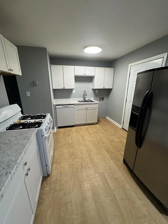 9841 Crusader Dr — Photo 1