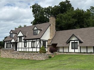 5475 Clare Rd, Shawnee, KS 66226