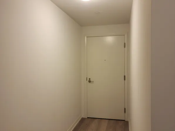 400 King St W, Toronto, ON