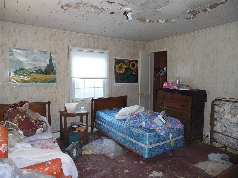 30 Edgewood Rd Loch Sheldrake NY Zillow