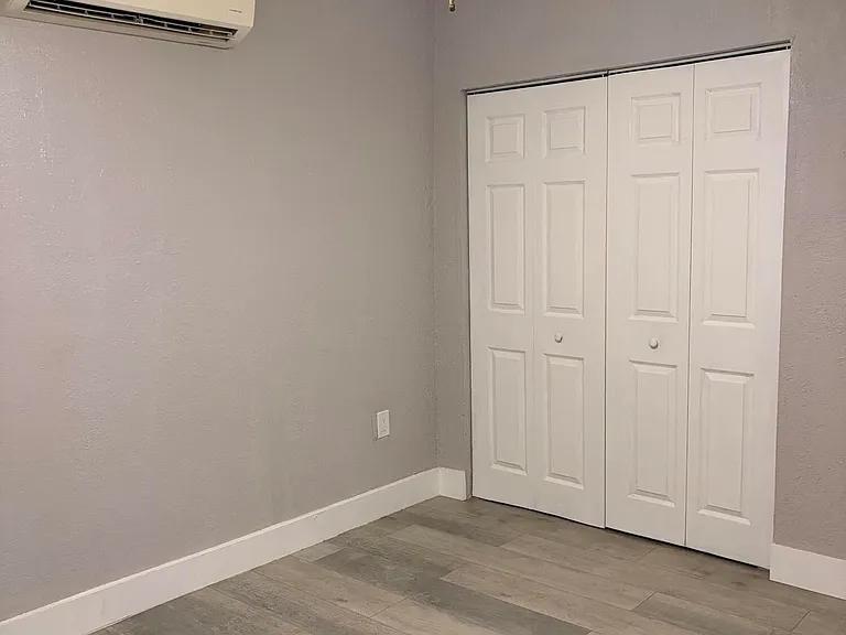 15700 NW 39th Pl — Photo 3