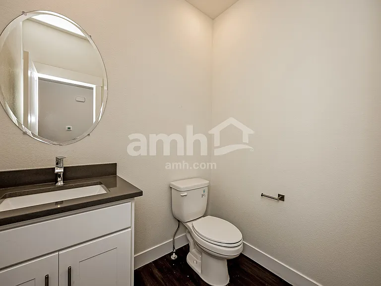 7608 Mardale Ln — Photo 10