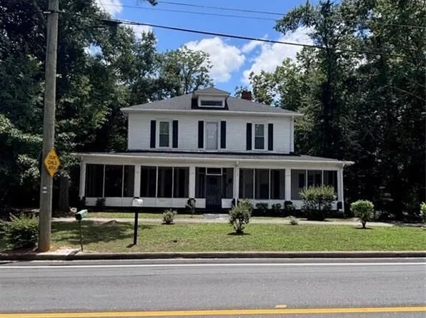 606 E Solomon St, Griffin, GA 30223