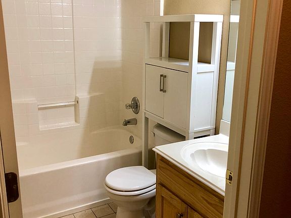 5th image of 1040 Thistle Meade Cir