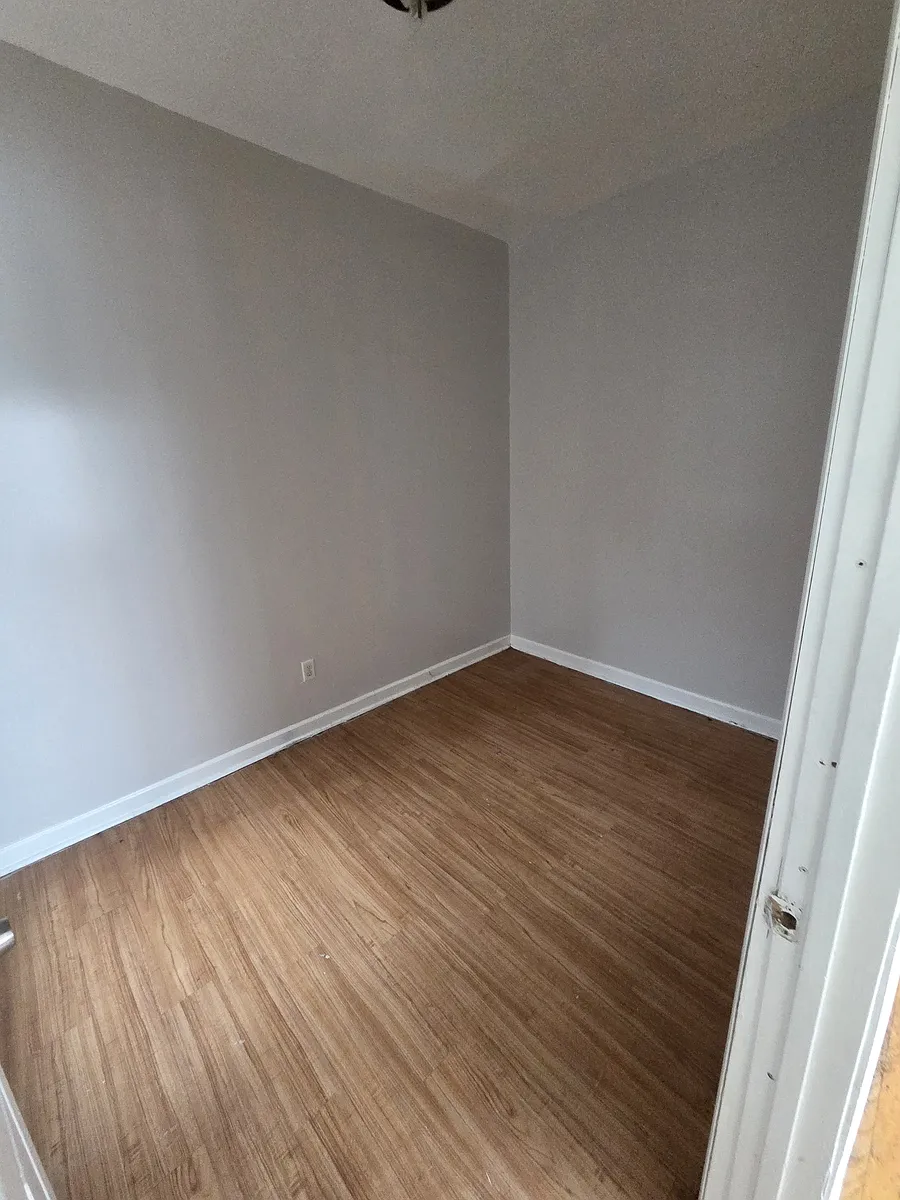 Building Photo - 1130 S Albany Ave #2R