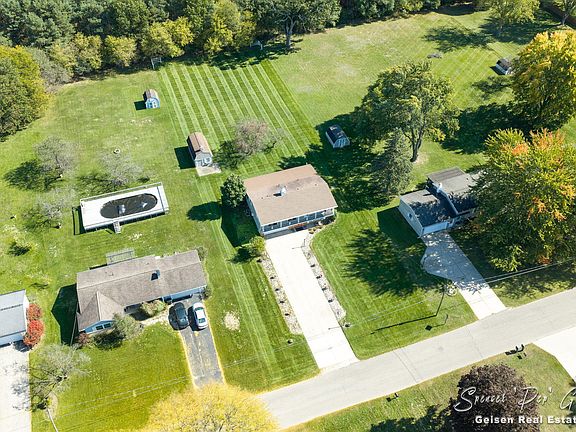 3rd image of 718 N State Rd