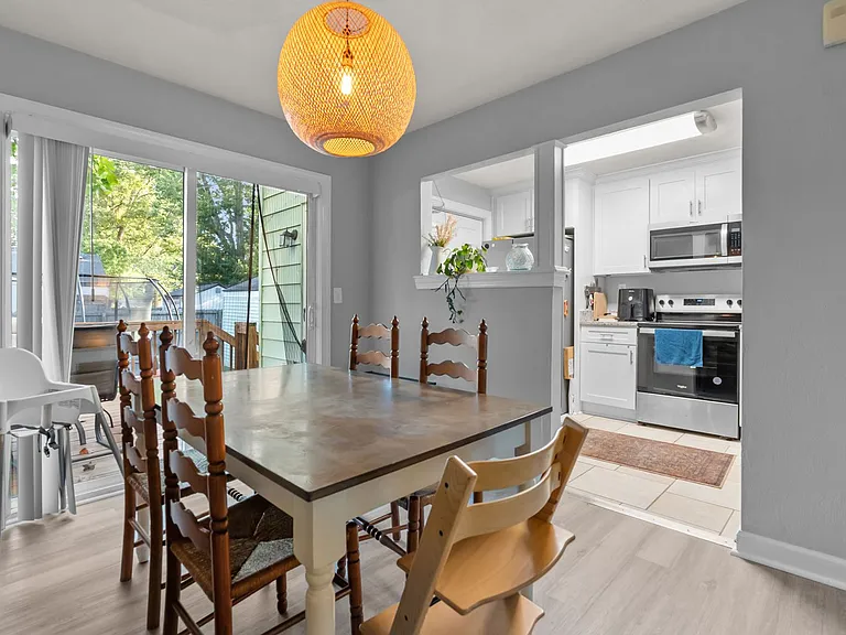 424 E Ocean Ave — Photo 6