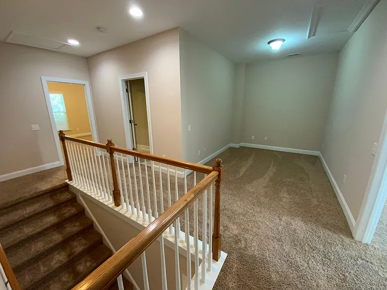 10220 Vanguard Pkwy — Photo 21