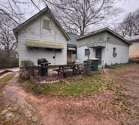 3rd image of 147 S Poplar Street