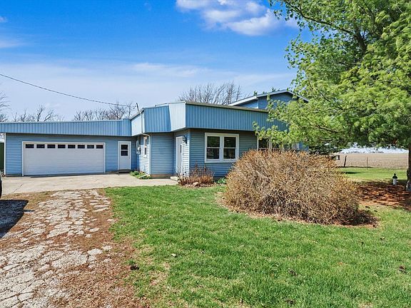 3rd image of 3055 County Road 1200 E