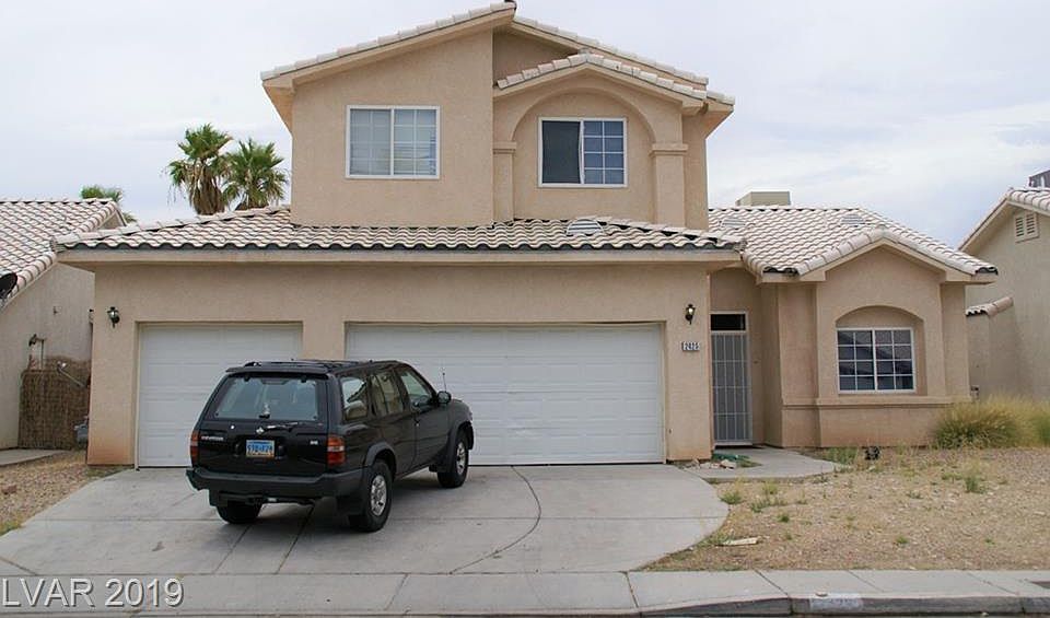 2nd image of 2425 Paddock Ln