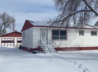 808 3rd St NE, Sidney, MT 59270