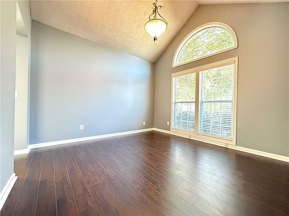 5th image of 4065 River Green Pkwy