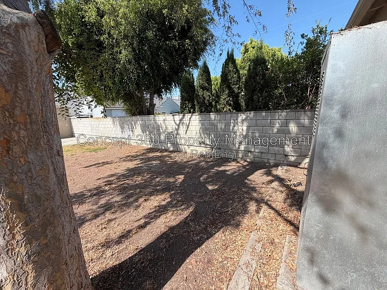 1214 E Cartagena St — Photo 33