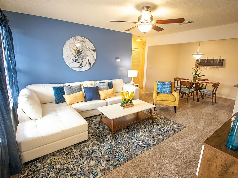 Woodbriar Apartment Homes — Photo 30
