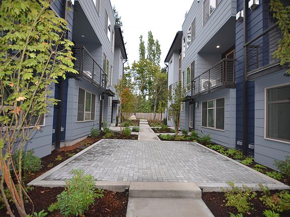 3rd image of 16388 NE 12th Pl #B-3