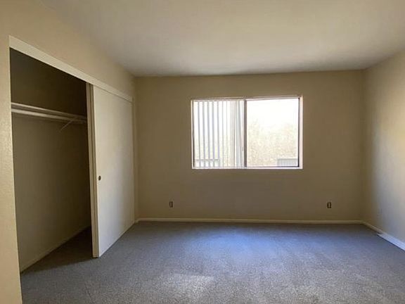 4th image of 14005 Kornblum Ave