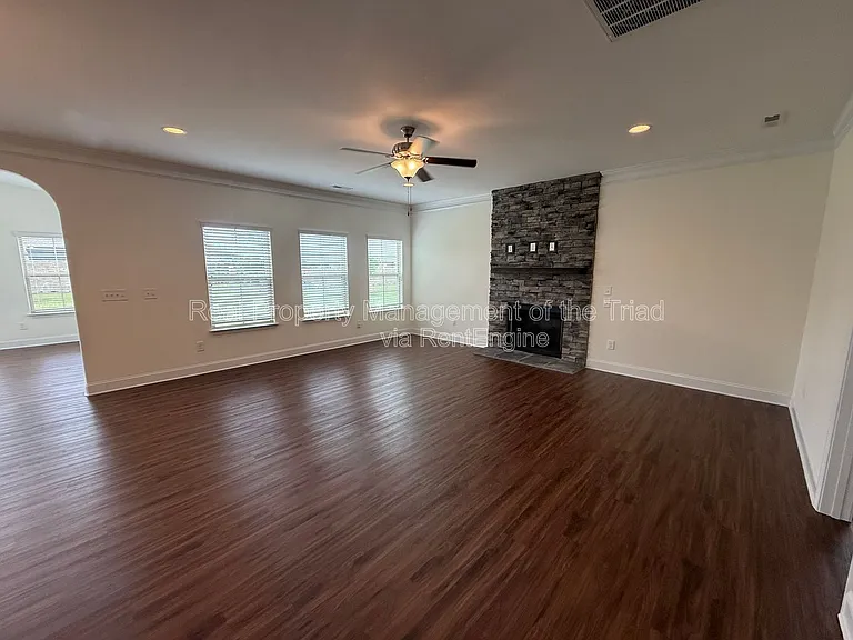 5741 Marblehead Dr — Photo 5