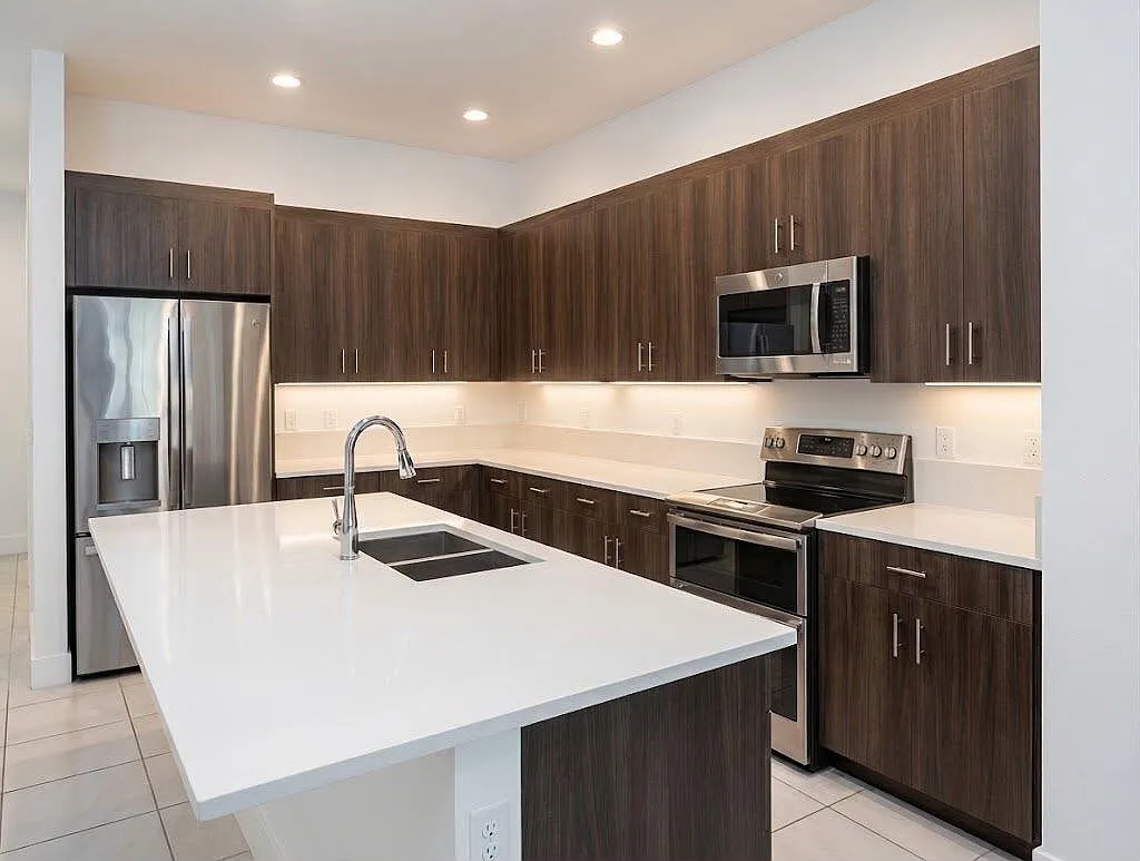 3 bed, 3.0 bath, 2110 sqft, $3,849 — Photo 2