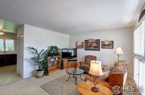 3rd image of 301 Lucerne Dr