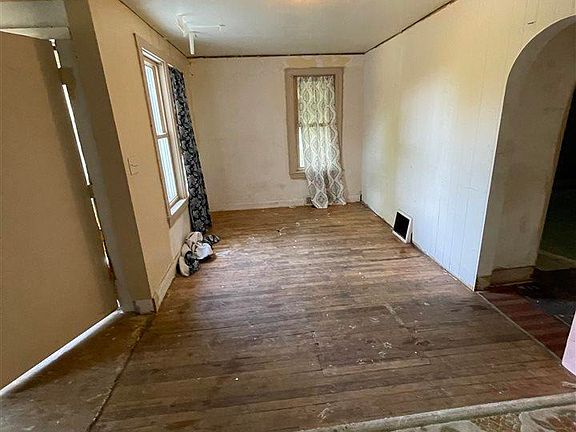 2nd image of 2717 7th St