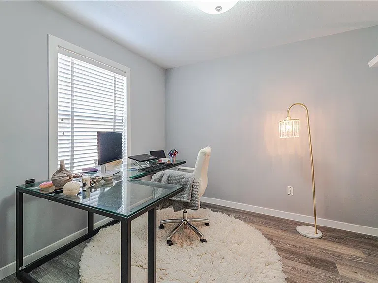 1440 Marshall St NE — Photo 13