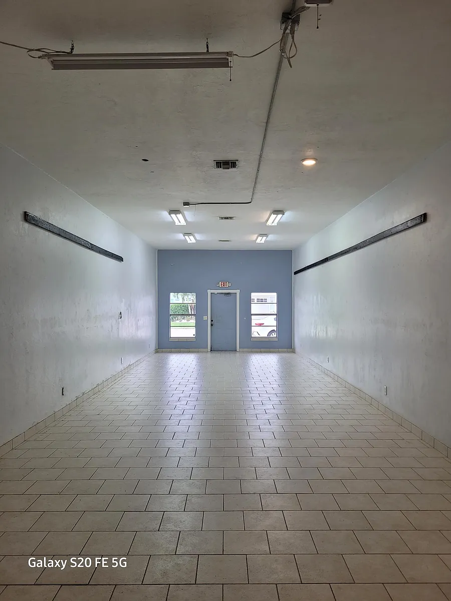 Building Photo - 1211 Miramar St #2