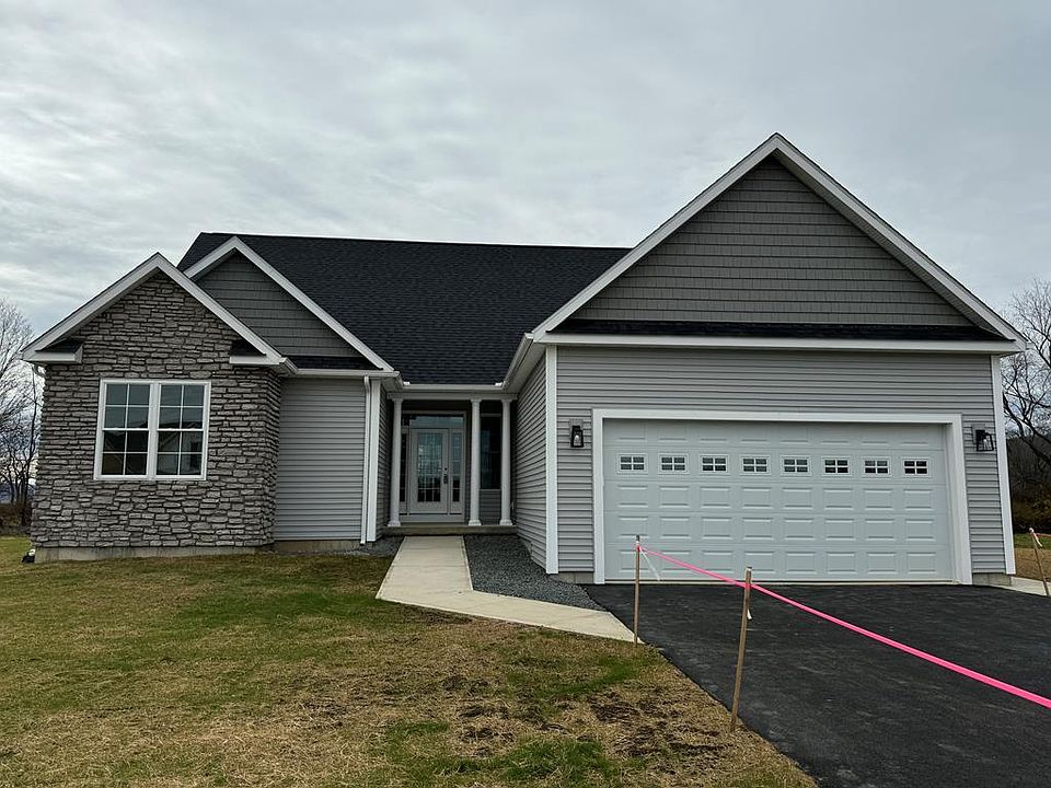 1st image of 6 Quarry Ln
