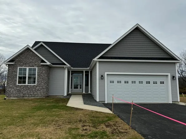 6 Quarry Ln, Horseheads, NY 14845