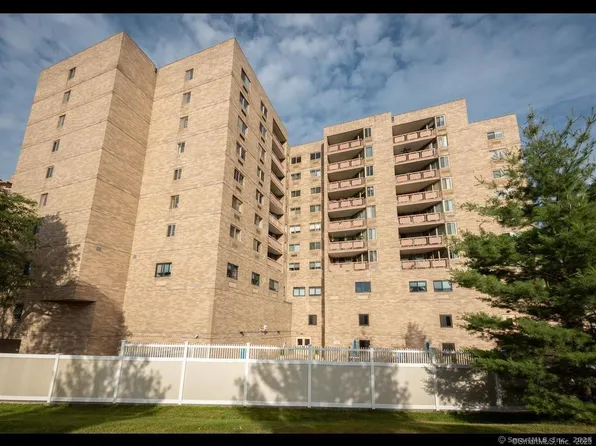 143 Hoyt Street #7L, Stamford, CT 06905