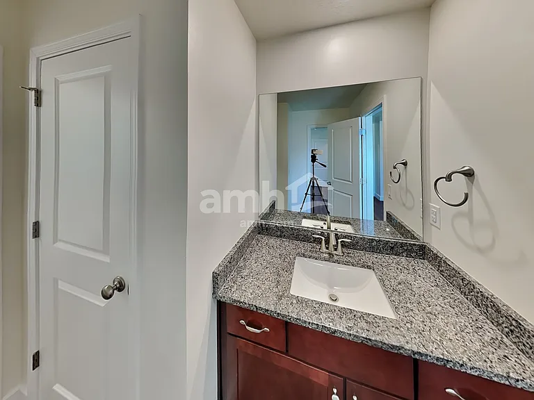 2054 E Silverado Ln — Photo 22