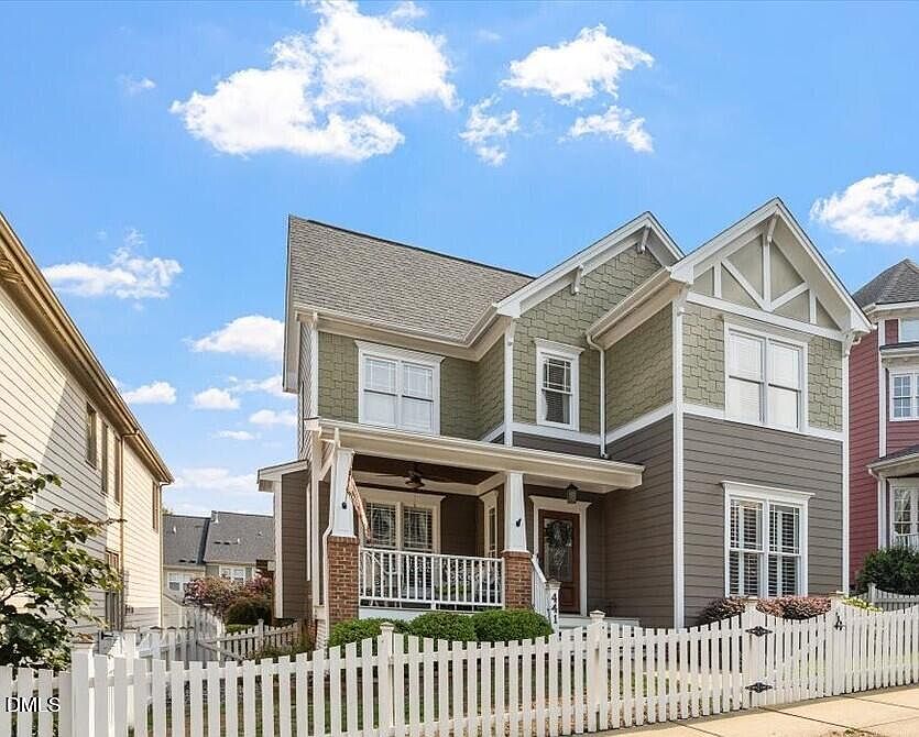 1st image of 441 Magdala Pl