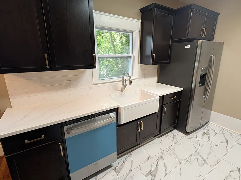 1006 Bellevue St — Photo 2
