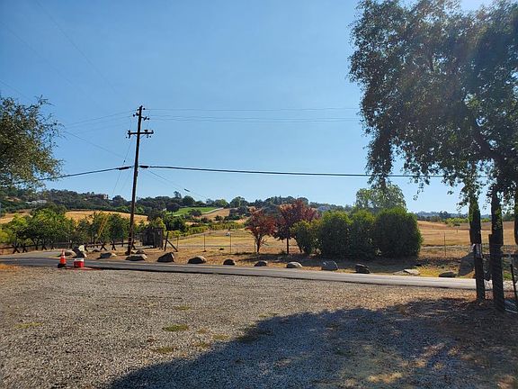 4th image of 6174 Mount Pleasant Rd