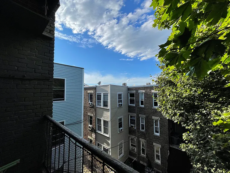 47 Park Vale Ave #10 — Photo 16