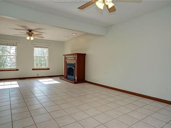 5th image of 201 Northwoods Dr