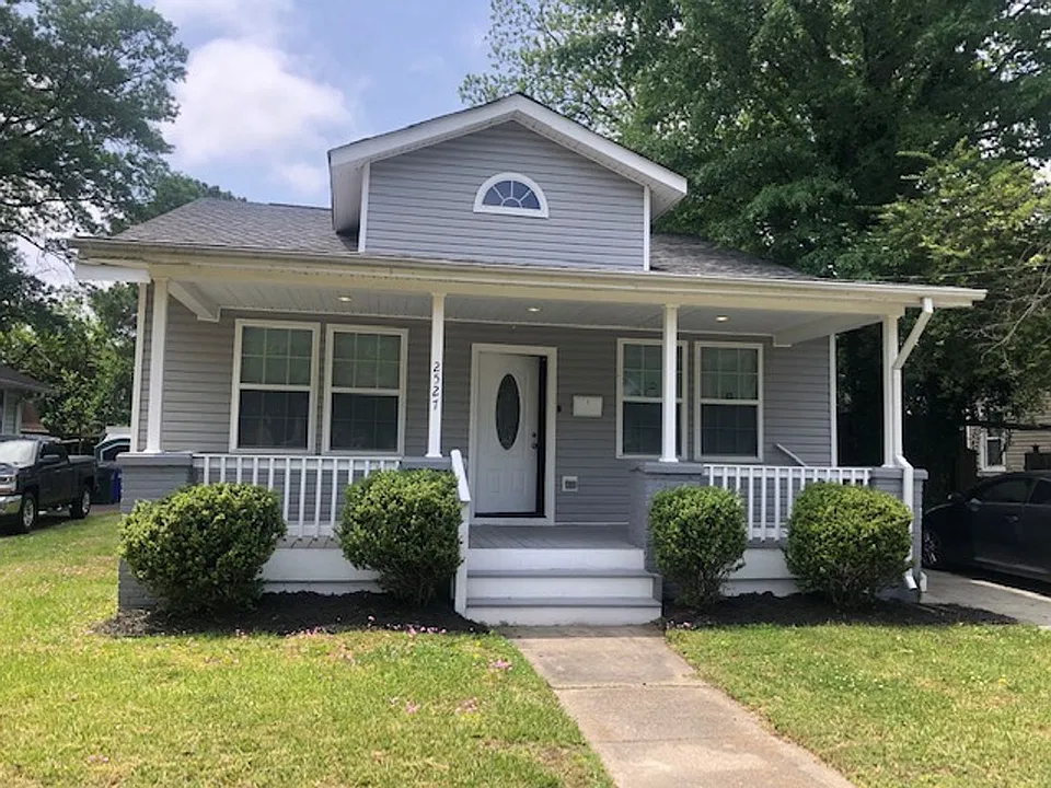 2527 Harrell Ave